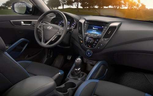 A dash of the 2012 Hyundai Veloster Turbo
