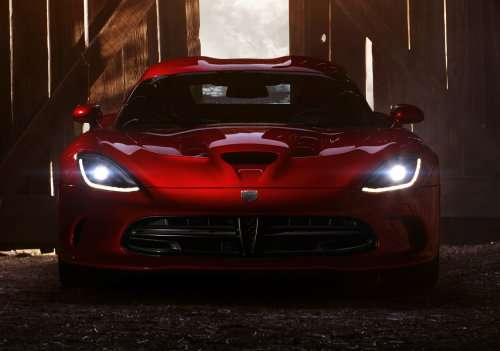 The front end of the 2013 SRT Viper GTS