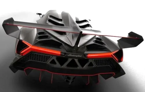 The rear end of the Lamborghini Veneno LP740-4
