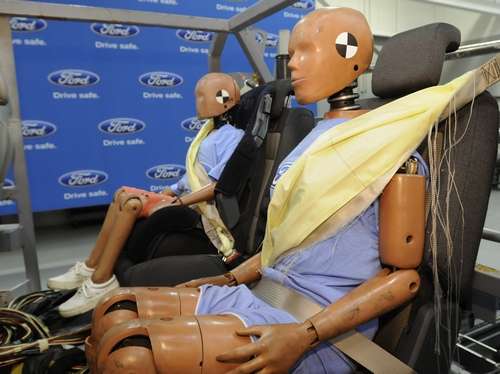 Ford inflatable seat belts