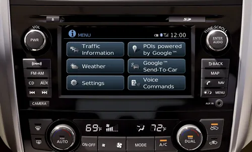2013 Nissan Altima sedan with NissanConnect