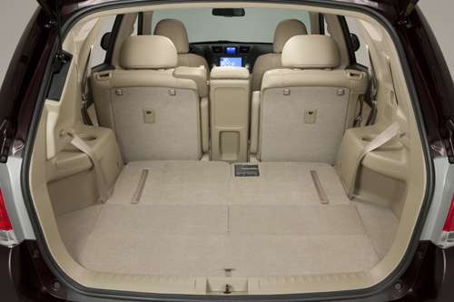 2011 Toyota Highlander cargo area