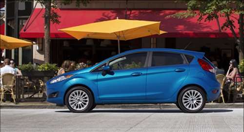 2014 Ford Fiesta at cafe