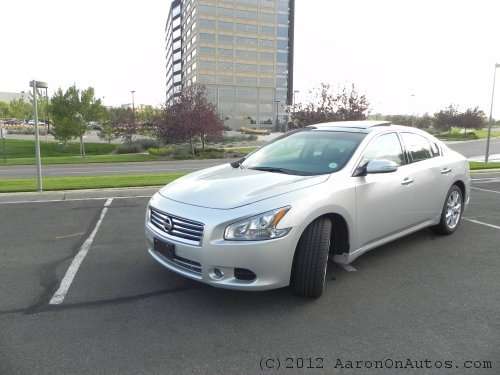 2012 Nissan Maxima in silver