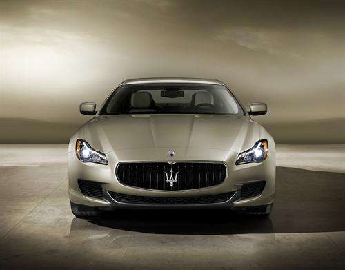2014 Maserati Quattroporte front