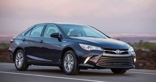 2015 Toyota Camry Hybrid XLE highest value Consumer Reports