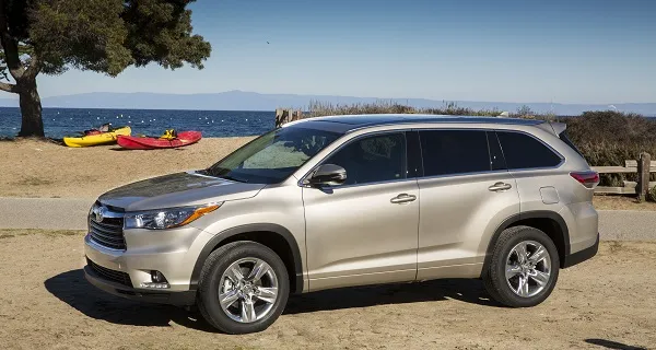 2016 Toyota Highlander And Sienna Named To CarGurus Top Ten Family 