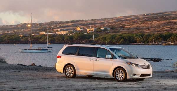 2015 Toyota Sienna named best 3-row for families