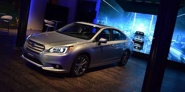Subaru drops two significant fixtures on 2015 Legacy to get 36 mpg