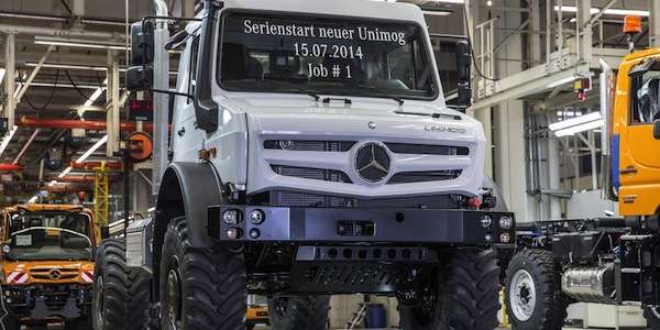 This extreme 2015 Mercedes Unimog dwarfs all other all-terrain vehicles