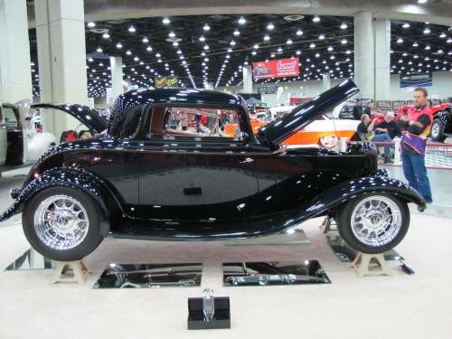 Entry 1800: 1932 Ford coupe owned by Peter Datino