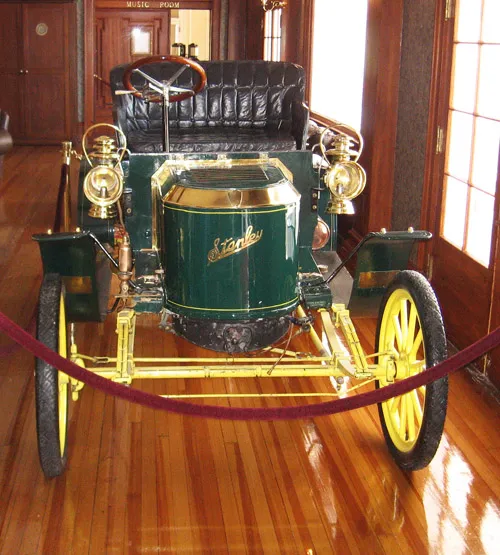 1906 Stanley Steemer (front view)