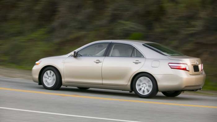 2008 Toyota camry hybrid beige driving