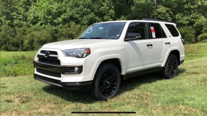 2019 Toyota 4Runner Limited Nightshade Edition Blizzard Pearl Front View
