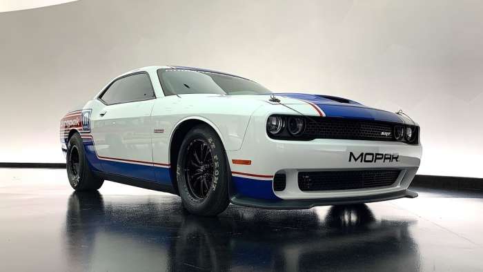 2020 Mopar Dodge Challenger Drag Pak