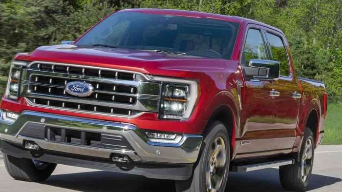 2021 Ford F-150 SuperCrew On The Road