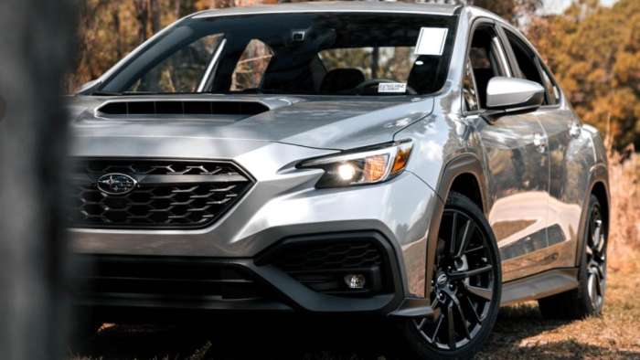 2022 Subaru WRX specs and fuel mileage