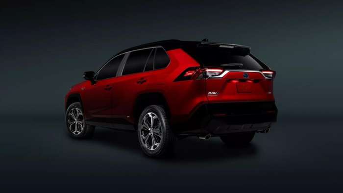 2022 Toyota RAV4 Prime Only Gets Filled Up Once Every 1 ½ Months, Is It Really That Efficient
