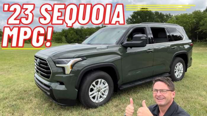 2023 Toyota Sequoia SR5 Army Green profile front end