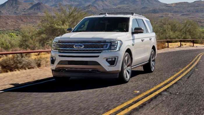 https://media.ford.com/content/fordmedia/fna/us/en/permalink.html/content/dam/fordmedia/North%20America/US/product/2020/expedition/king-ranch/20FordExpeditionKingRanch_02_HR.jpg