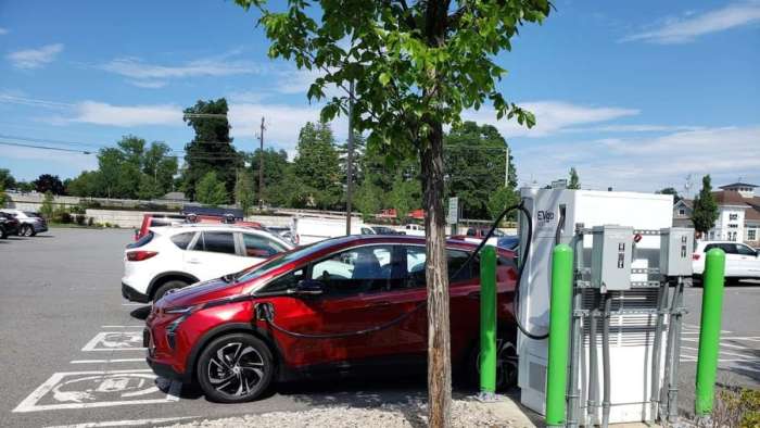 Image of Chevy Bolt charging at EVgo DCFC by John Goreham