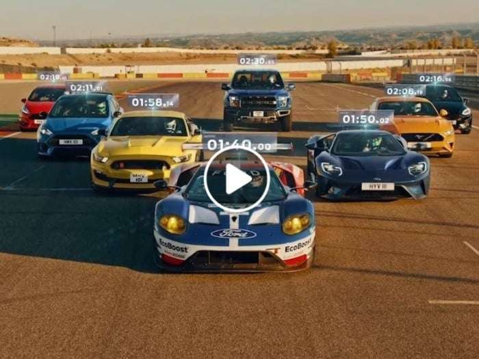 8 Ford Cars racing