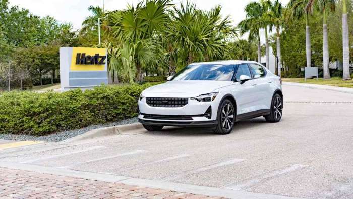 Image showing a white Polestar 2 at Hertz HQ following the announcement that the Swedish company would supply 65,000 EVs by 2025.