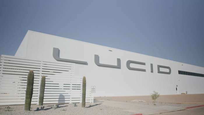 Image showing an exterior view of Lucid's AMP-1 factory in Casa Grande, Arizona