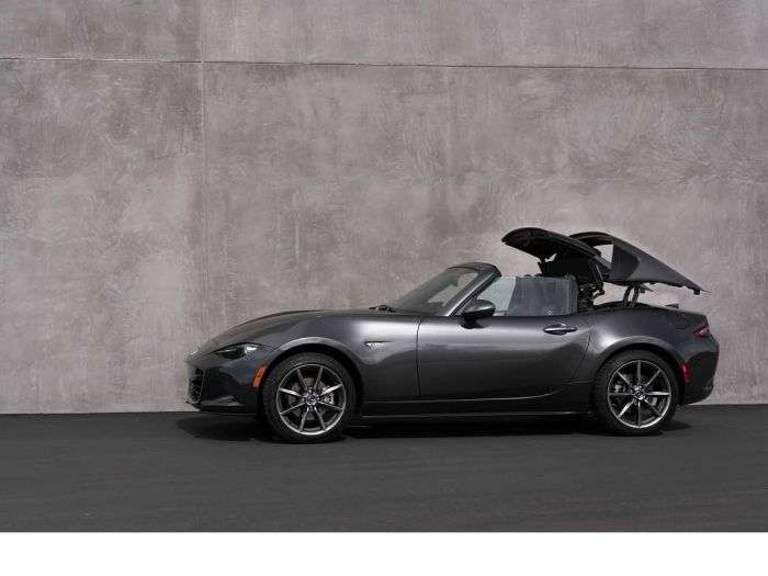 2018 Mazda Miata changes and prices.