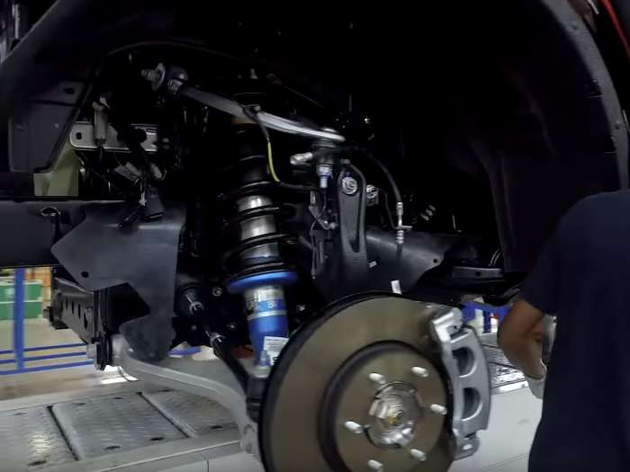 Watch Ford build the Ranger Raptor.