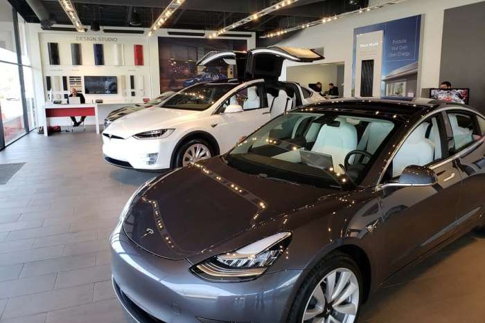 Tesla's U.S. sales rate drops dramatically