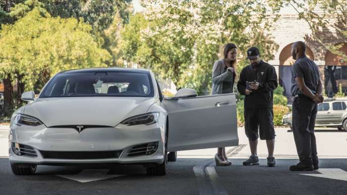Tesla Model S Service