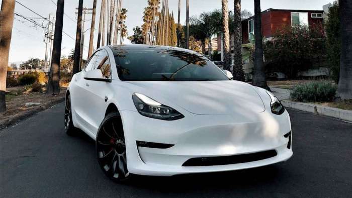 Mechanic Reveals Some Surprising Truths About Tesla Vehicles