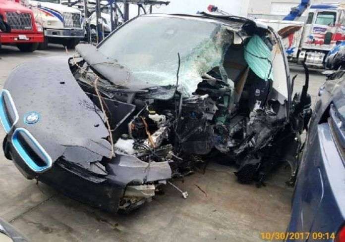 BMW i3 Accident