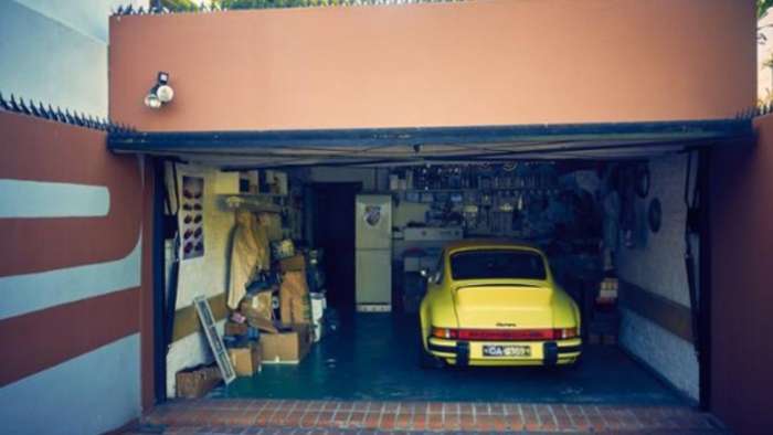 Used yellow Porsche 911