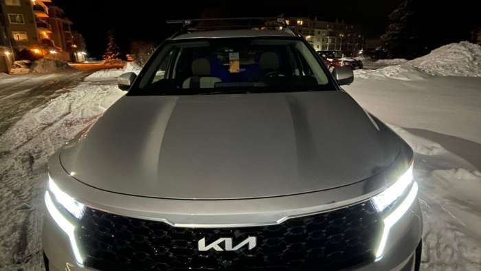 silver Kia Sorento PHEV in snow from the front