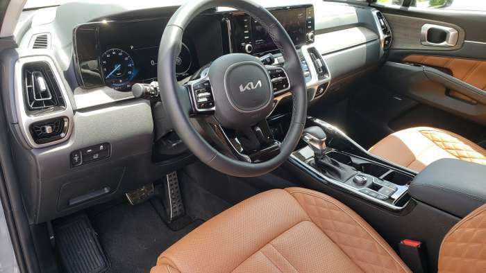 Kia Sorento X-Line SX Prestige AWD 2022 review front interior