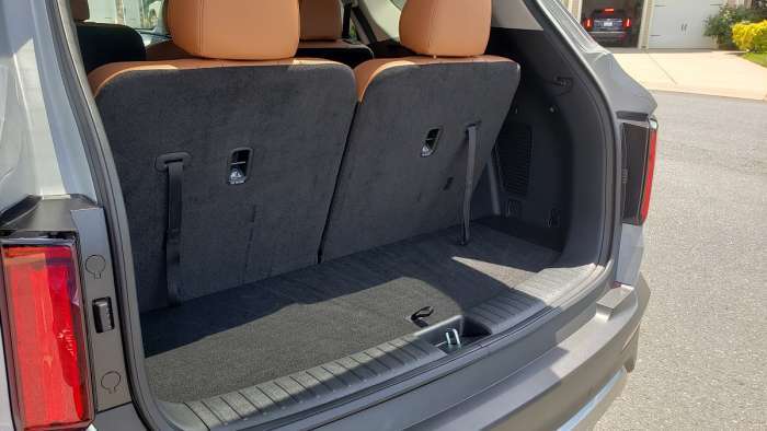 Kia Sorento X-Line SX Prestige AWD 2022 review trunk