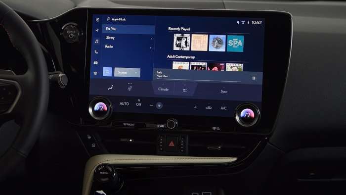 Lexus Interface multimedia screen apple music