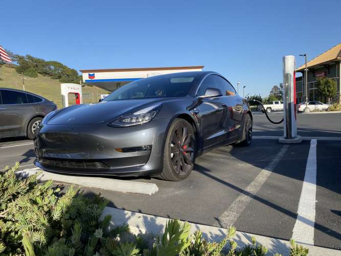 Charging a Tesla Model 3 in Napa Valley 