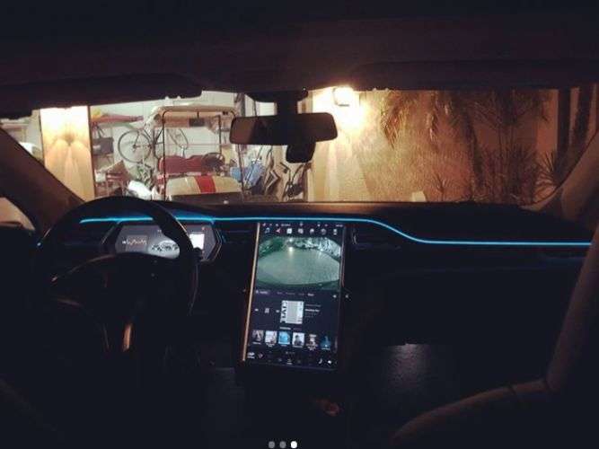 Tesla Model S interior Ambient light