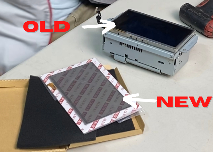 New and Old Digitizer Screen 