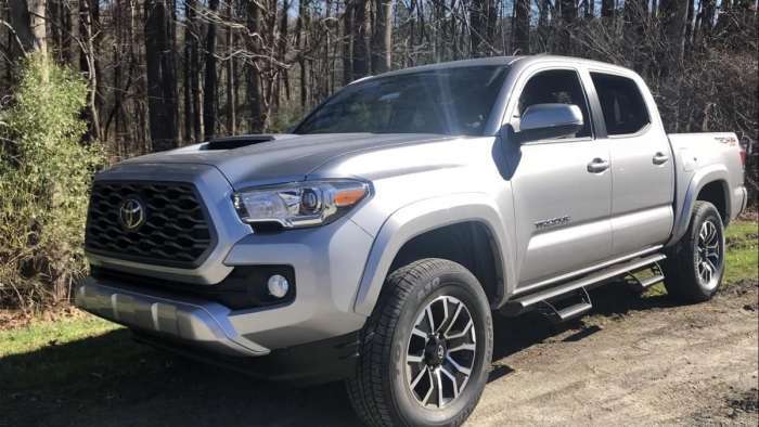 2020 Toyota Tacoma TRD Sport Silver Metallic front end