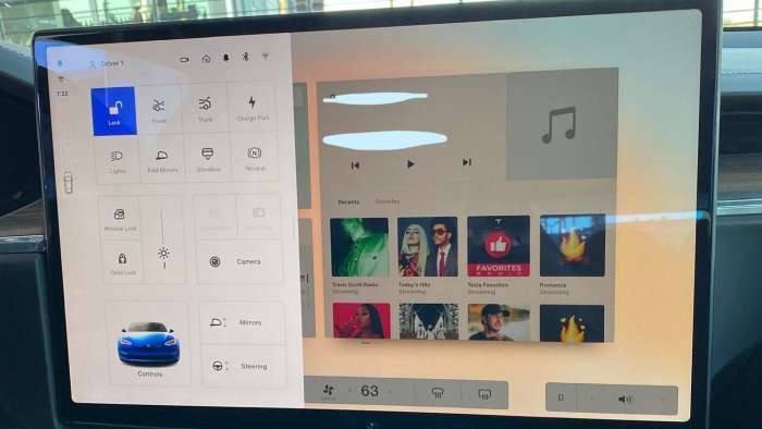 Tesla New UI