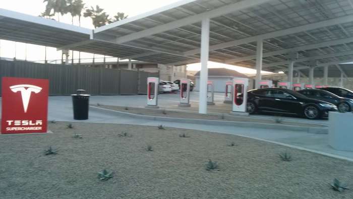 Tesla Kettleman City Supercharger Stalls