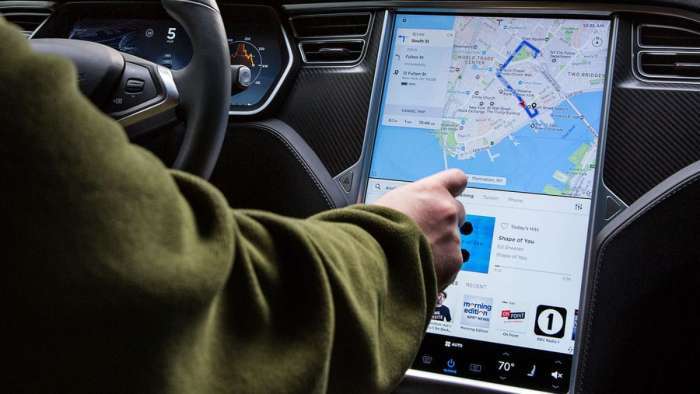 Tesla Model S touch screen