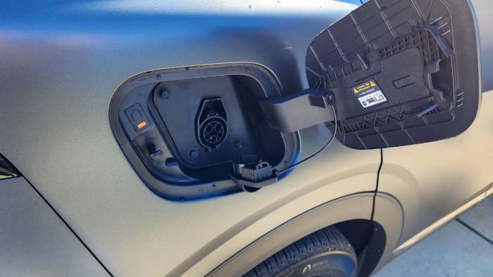 The 2023 KIA Sportage PHEV charging