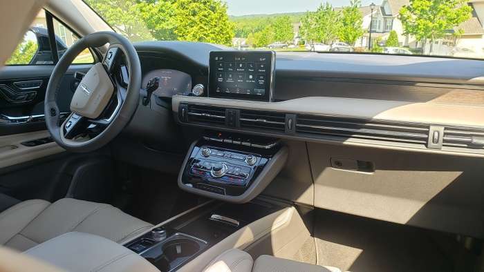 The New Lincoln Corsair PHEV front interior