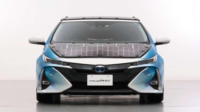 Toyota Prius Gen 4 solar 