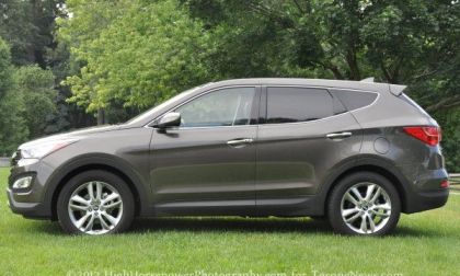 The side profile of the 2013 Hyundai Santa Fe Sport AWD 2.0T 